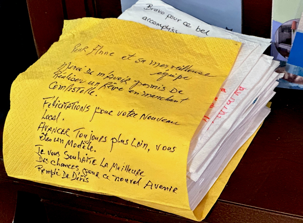 Témoignages de visiteurs lors de l’ouverture du nouveau local de La Tienda en 2024.